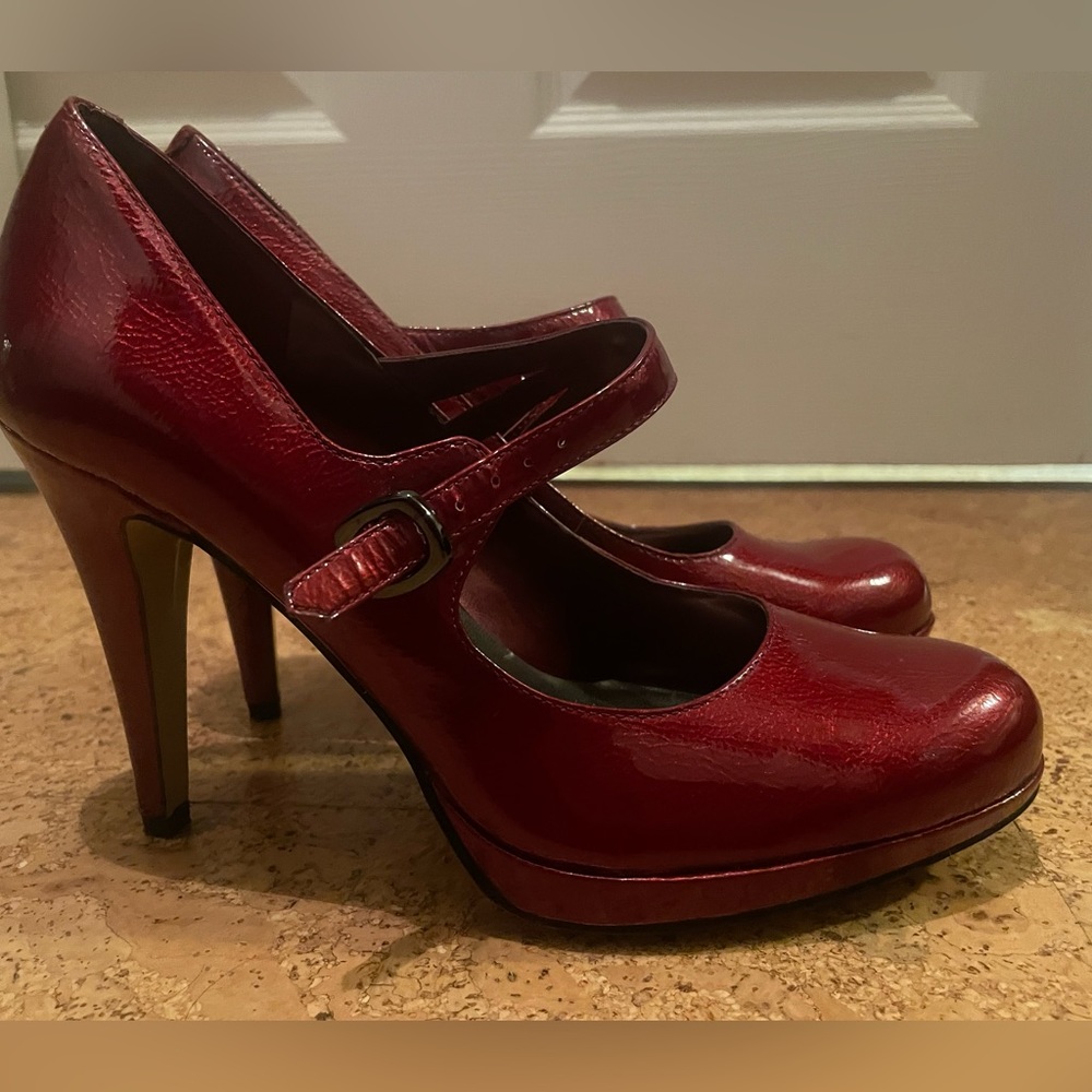 Nine West. Ruby Red Heels. Size 7